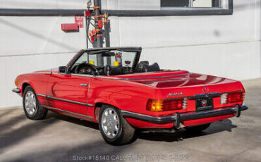 Mercedes-Benz-400-Series-1972-Red-Other-Color-0-6