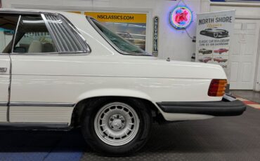 Mercedes-Benz-400-Series-1977-White-Shale-188293-18