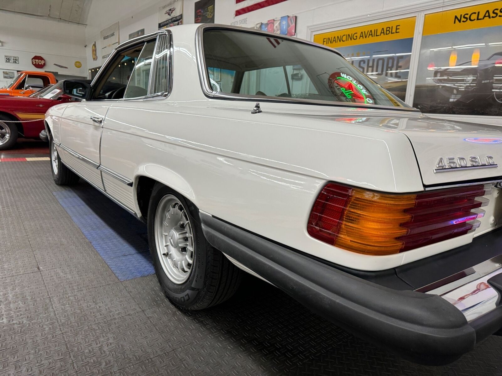 Mercedes-Benz-400-Series-1977-White-Shale-188293-19