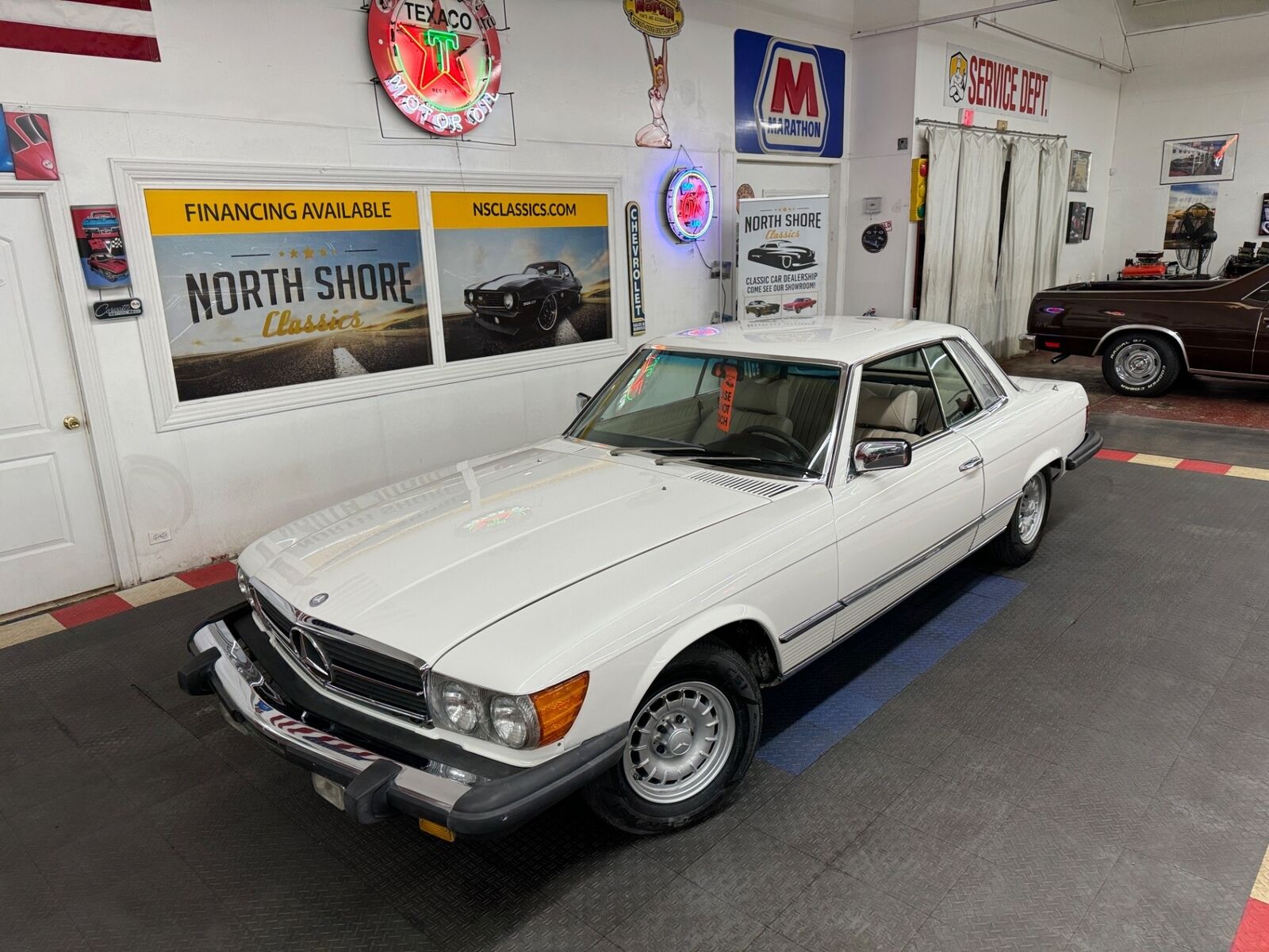 Mercedes-Benz 400-Series  1977 à vendre