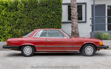 Mercedes-Benz-400-Series-1979-Red-Other-Color-0-3