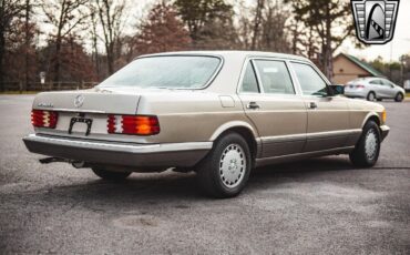 Mercedes-Benz-400-Series-1987-Silver-Tan-75850-7