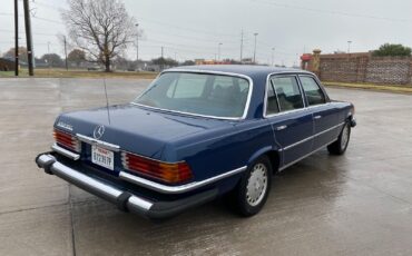 Mercedes-Benz-400-Series-Berline-1979-Blue-220641-27