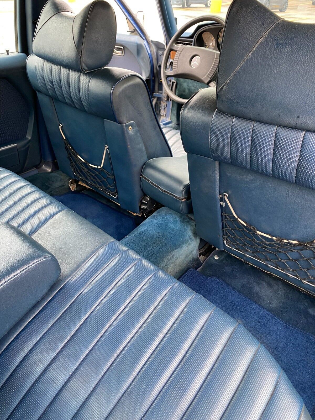 Mercedes-Benz-400-Series-Berline-1979-Blue-220641-3