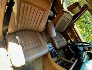 Mercedes-Benz-400-Series-Berline-1986-Burgundy-Tan-240710-9