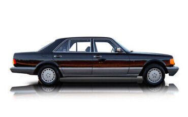 Mercedes-Benz-400-Series-Berline-1988-Black-Black-225817-1