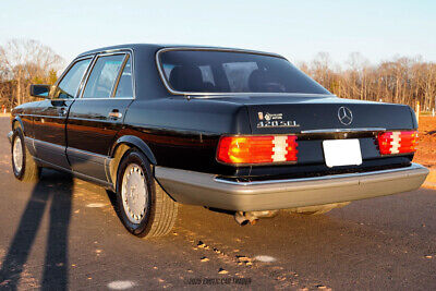 Mercedes-Benz-400-Series-Berline-1988-Black-Black-225817-5