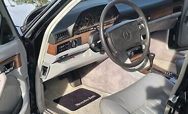 Mercedes-Benz-400-Series-Berline-1988-Black-Gray-42416-12