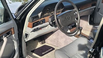 Mercedes-Benz-400-Series-Berline-1988-Black-Gray-42416-12