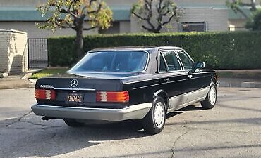 Mercedes-Benz-400-Series-Berline-1988-Black-Gray-42416-7