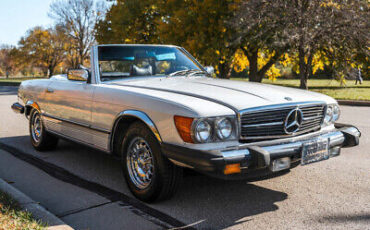 Mercedes-Benz-400-Series-Cabriolet-1977-White-Black-168981-11