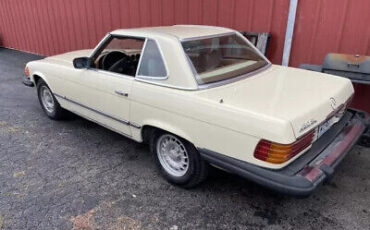 Mercedes-Benz-400-Series-Cabriolet-1978-White-Brown-0-5