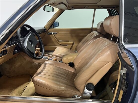 Mercedes-Benz-400-Series-Coupe-1980-Blue-Beige-249315-5