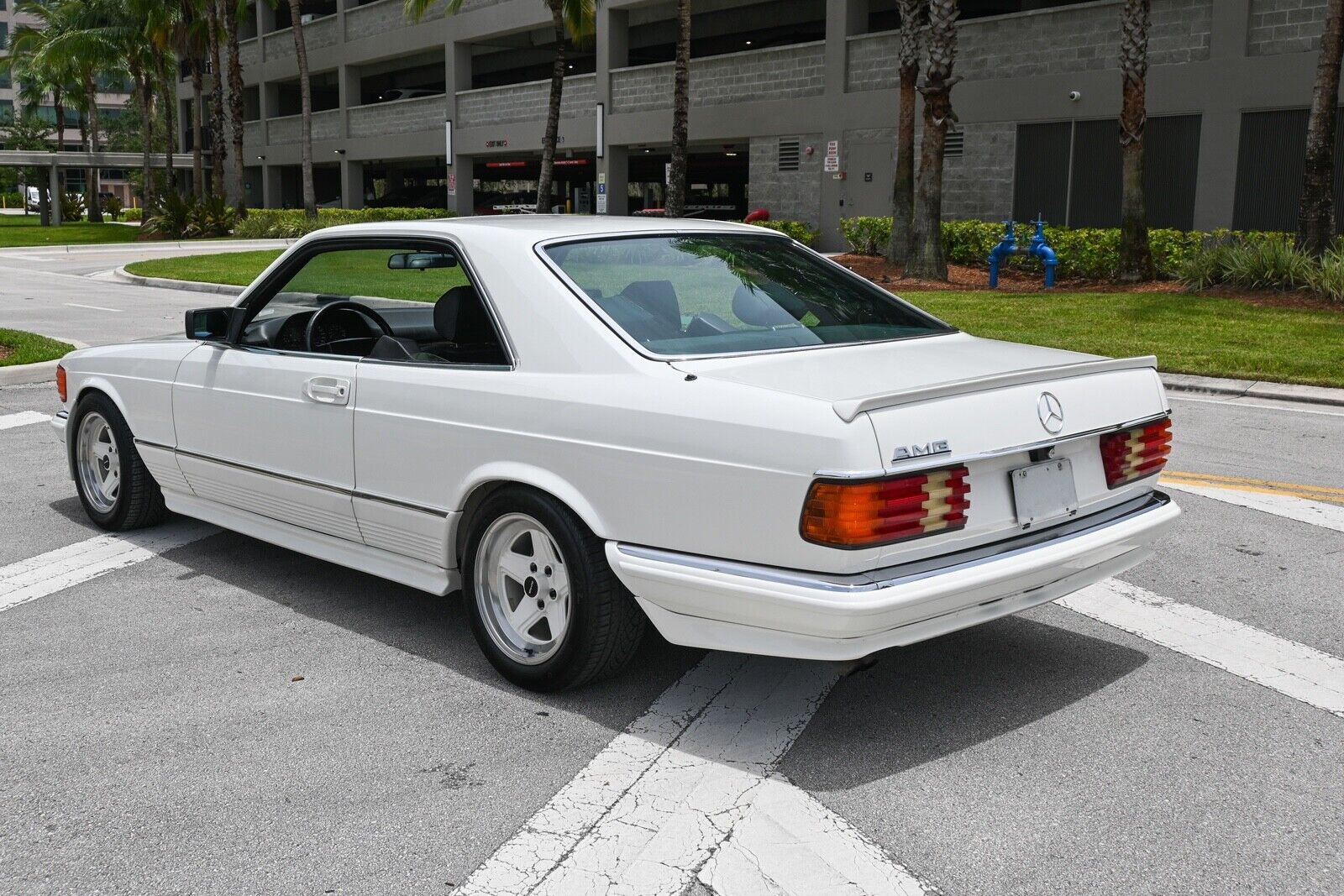 Mercedes-Benz-500-Series-1985-White-Black-198593-6