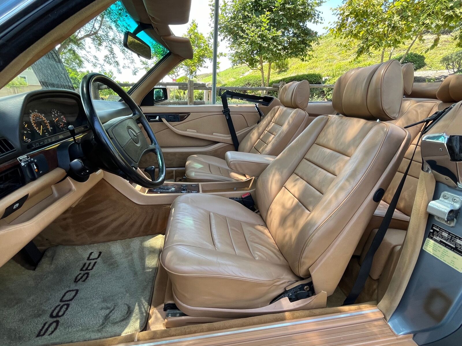 Mercedes-Benz-500-Series-1986-Blue-Tan-49463-26