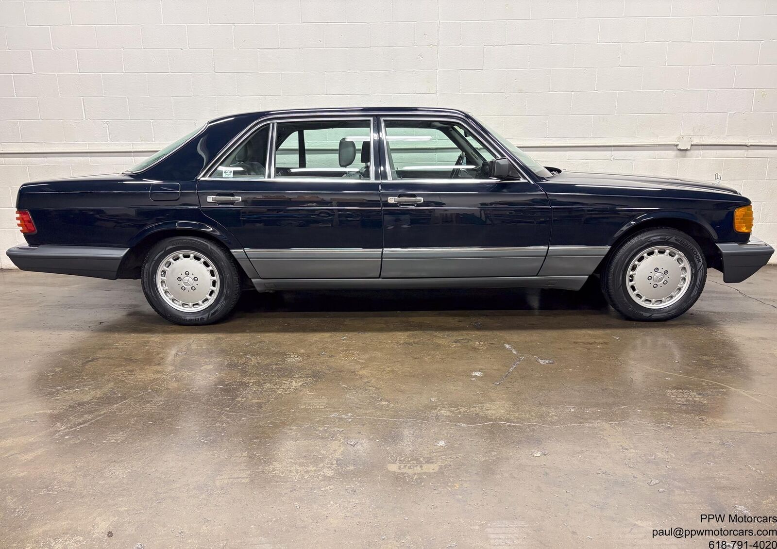 Mercedes-Benz-500-Series-1987-Blue-Gray-67377-10