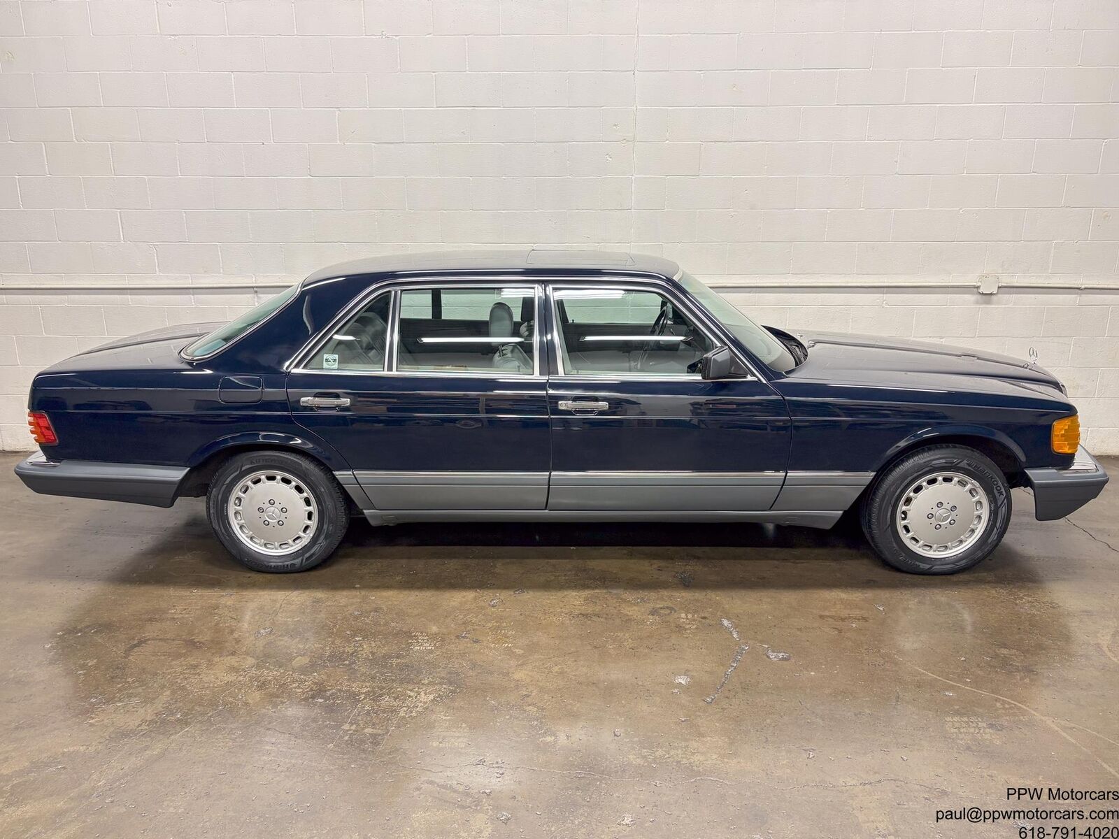 Mercedes-Benz-500-Series-1987-Blue-Gray-67377-13