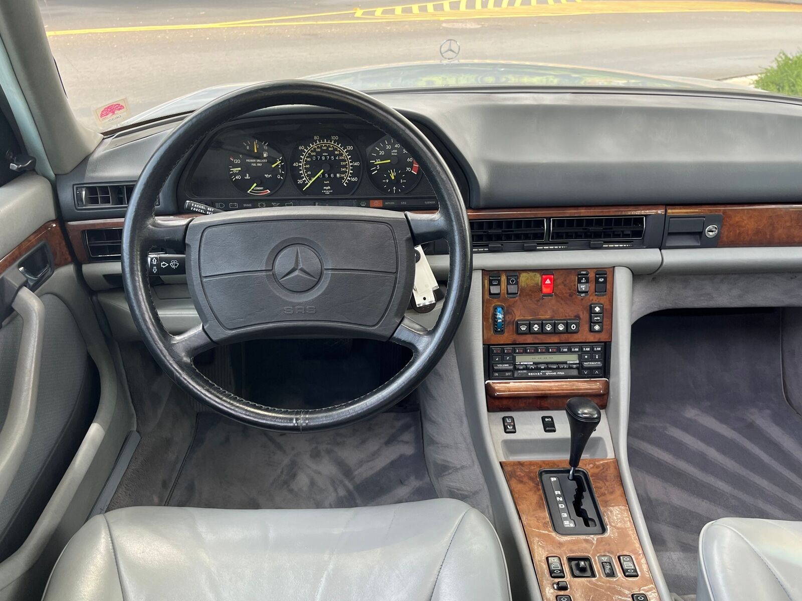 Mercedes-Benz-500-Series-1987-White-Gray-128345-15