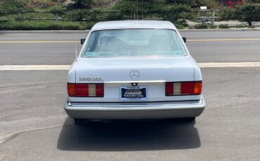 Mercedes-Benz-500-Series-1987-White-Gray-128345-4