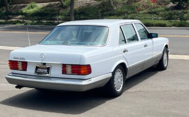 Mercedes-Benz-500-Series-1987-White-Gray-128345-5