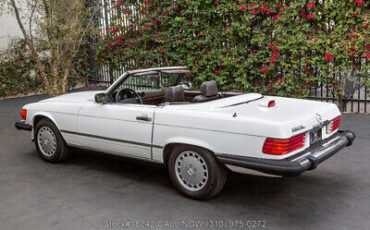 Mercedes-Benz-500-Series-1987-White-Other-Color-0-6