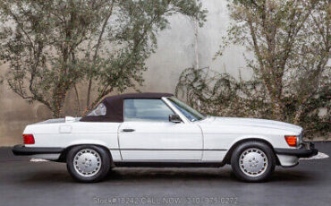 Mercedes-Benz-500-Series-1987-White-Other-Color-0-9