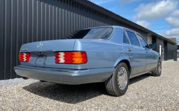 Mercedes-Benz-500-Series-Berline-1986-Blue-Blue-96561-2