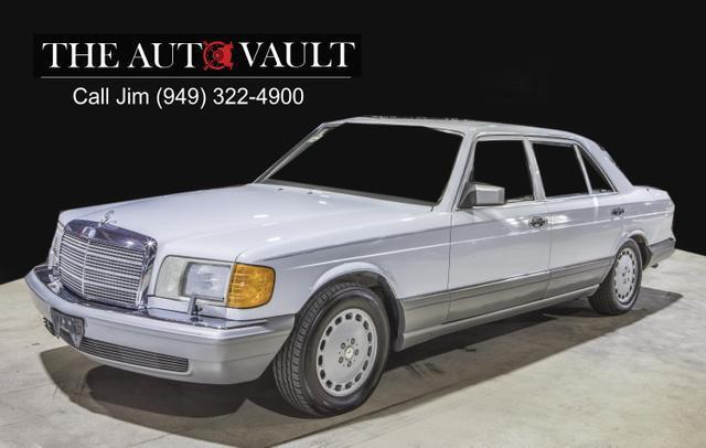 Mercedes-Benz-500-Series-Berline-1987-White-Gray-128345-2