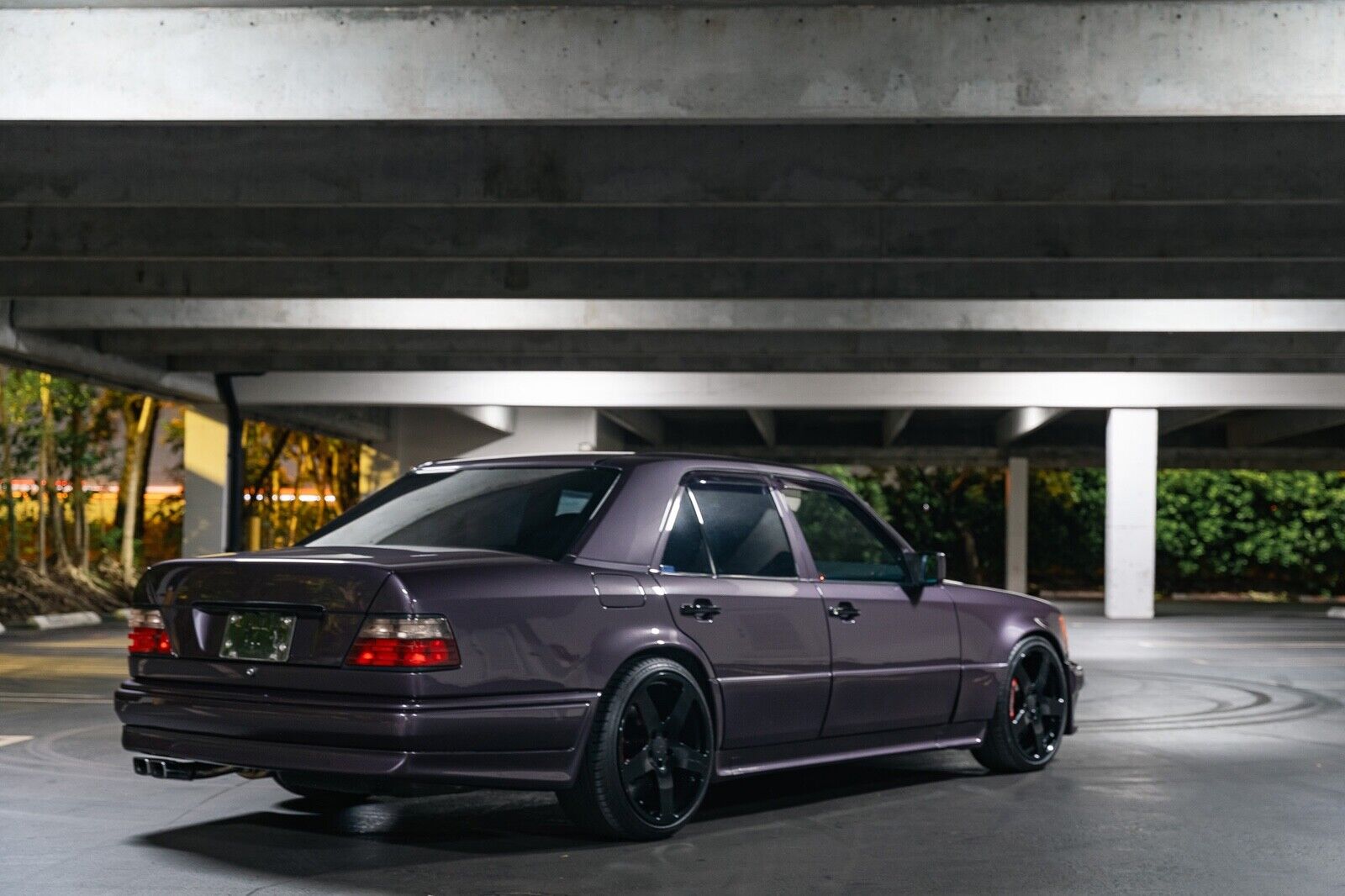 Mercedes-Benz-500E-1992-Autofashion-Bortnite-Custom-Buffalo-Hide-100970-6