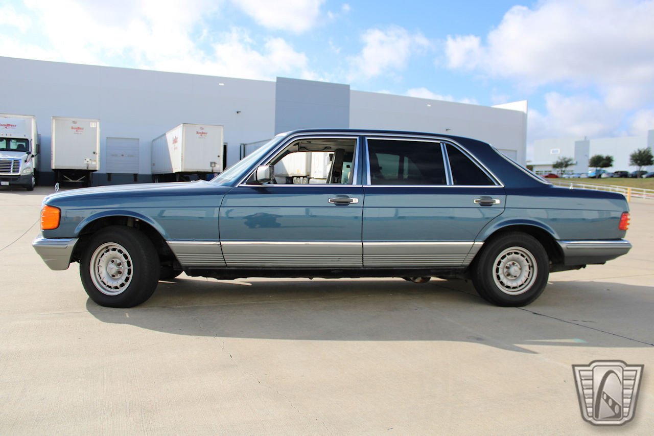 Mercedes-Benz-500SEL-1981-Blue-Gray-342027-2