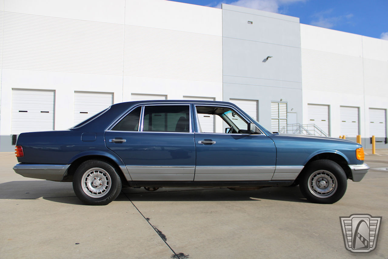 Mercedes-Benz-500SEL-1981-Blue-Gray-342027-4