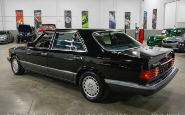 Mercedes-Benz-560SEL-1989-Black-Black-209199-3