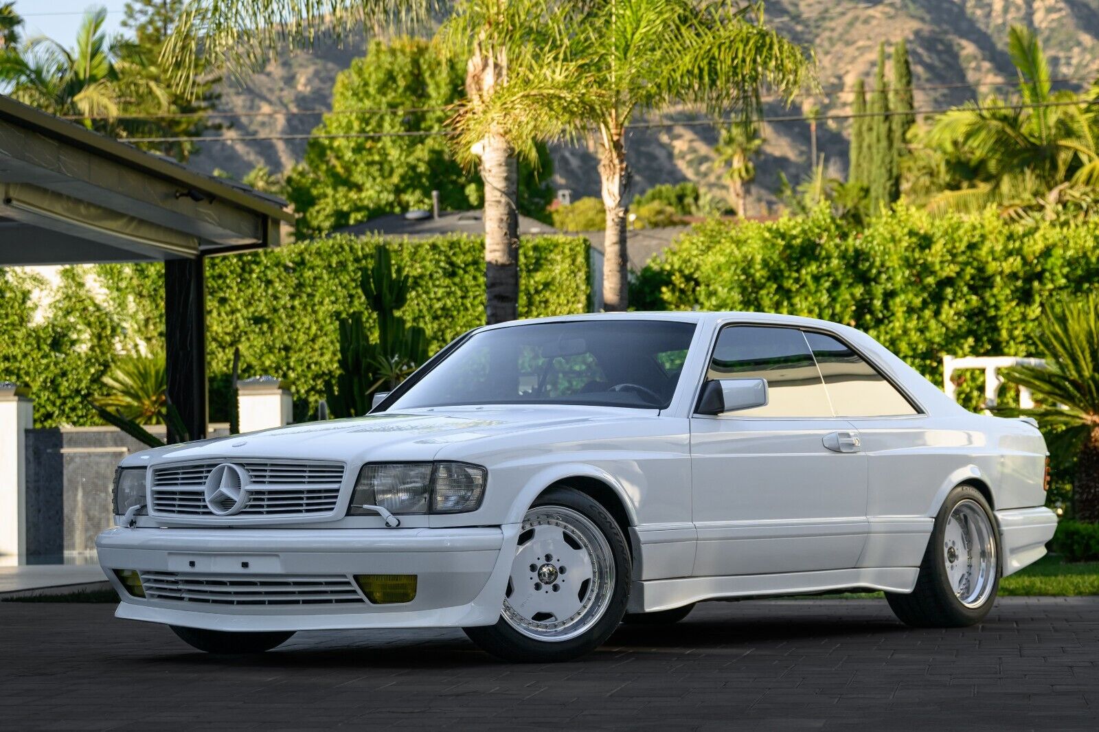 Mercedes-Benz 560sec  1988