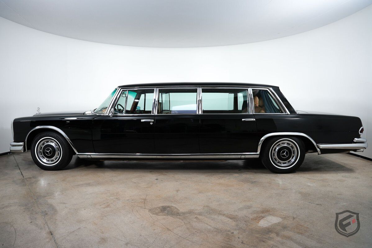 Mercedes-Benz-600-Pullman-1970-Black-Beige-36753-6