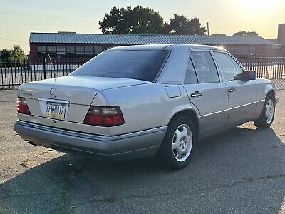 Mercedes-Benz-E-Class-1995-Grey-188293-5