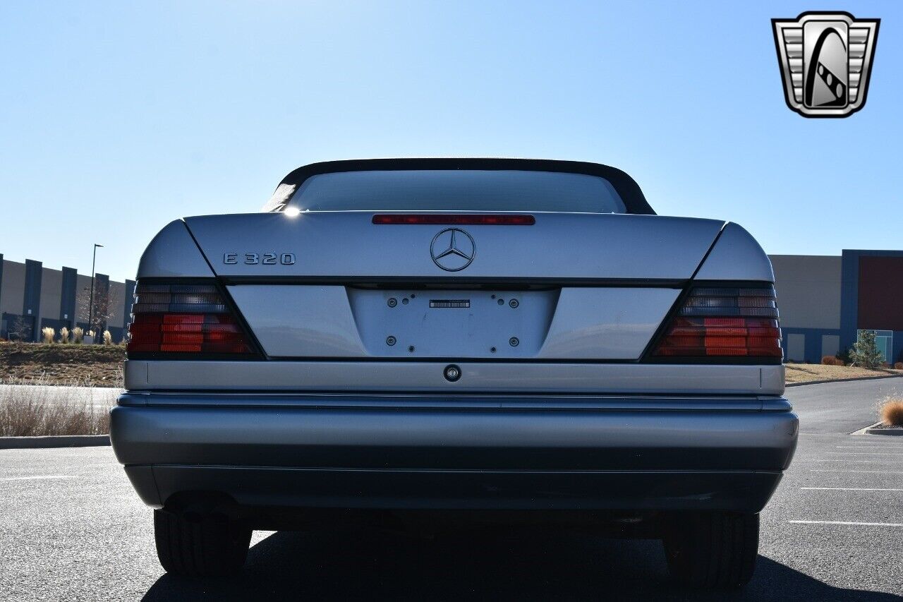 Mercedes-Benz-E-Class-1995-Silver-Gray-187411-5