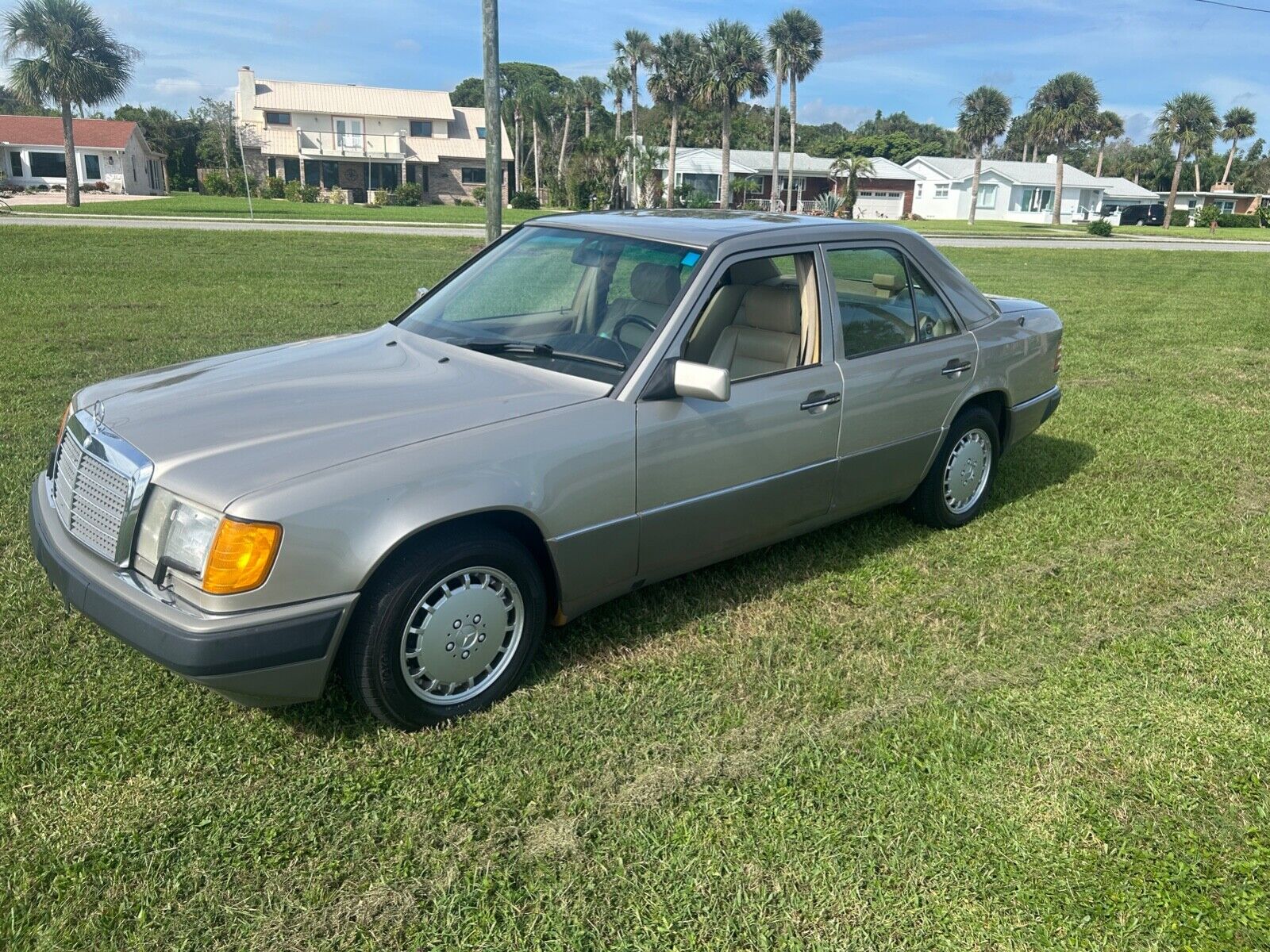 Mercedes-Benz E-Class Berline 1991 à vendre