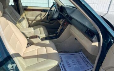 Mercedes-Benz-E-Class-Berline-1995-Green-Tan-218486-7