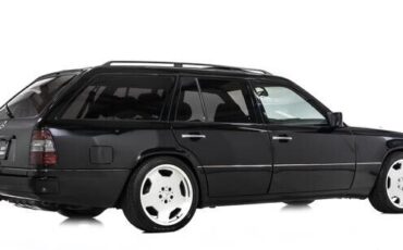 Mercedes-Benz-E-Class-Break-1995-Black-Black-339292-4