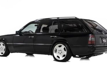 Mercedes-Benz-E-Class-Break-1995-Black-Black-339292-5