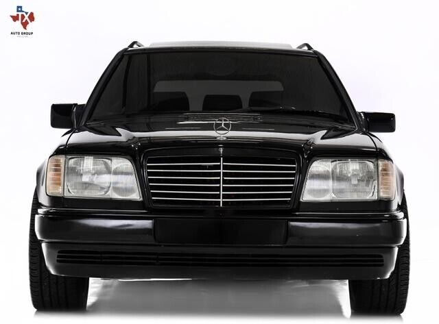 Mercedes-Benz-E-Class-Break-1995-Black-Black-339292-9