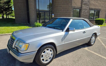 Mercedes-Benz-E-Class-Cabriolet-1994-Silver-Black-150184-1