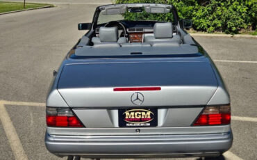 Mercedes-Benz-E-Class-Cabriolet-1994-Silver-Black-150184-9