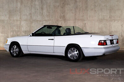 Mercedes-Benz-E-Class-Cabriolet-1995-White-Gray-87954-2