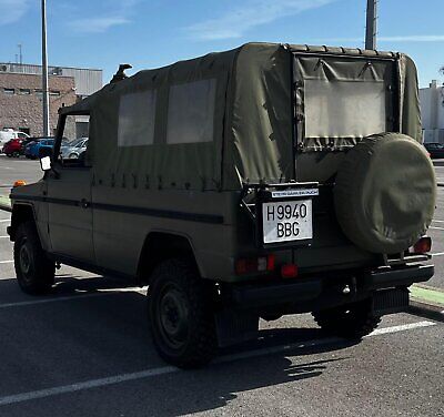 Mercedes-Benz-G-Class-SUV-1980-Green-Green-60384-3