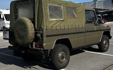 Mercedes-Benz-G-Class-SUV-1980-Green-Green-60384-5