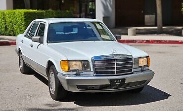 Mercedes-Benz-S-Class-Berline-1986-White-Gray-136731-4