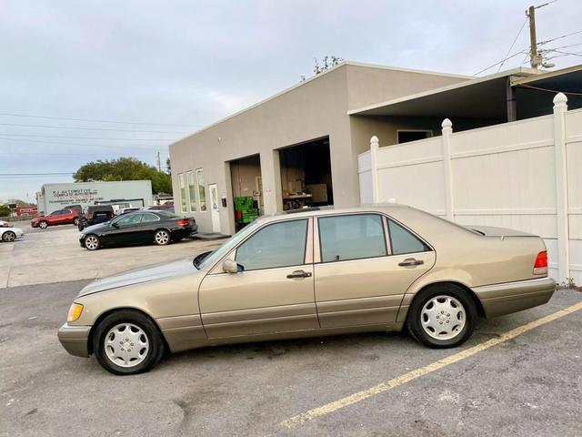 Mercedes-Benz-S-Class-Berline-1995-Gold-Tan-268880-1