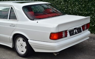 Mercedes-Benz-S-Class-Limousine-1986-White-Red-114666-10