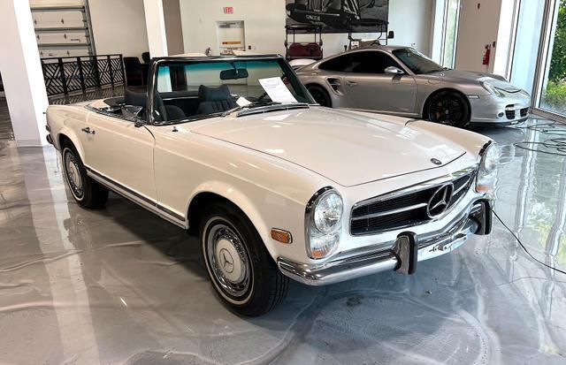 Mercedes-Benz-SL-Class-1968-White-Blue-32187-3